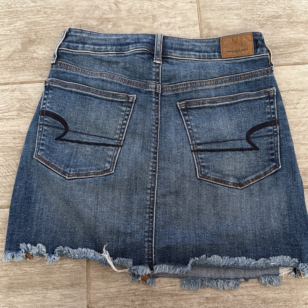 American Eagle Outfitters Distressed Blue Mini Skirt - Picture 2 of 2